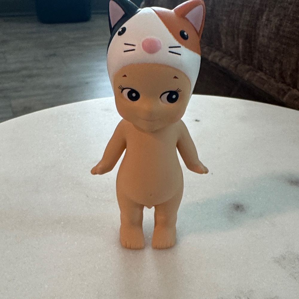 Cat authentic Sonny angel